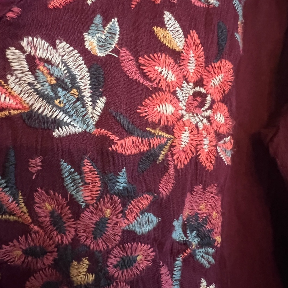 American Eagle Outfitters Burgundy Floral Embroidered Blouse. Medium - Picture 7 of 9